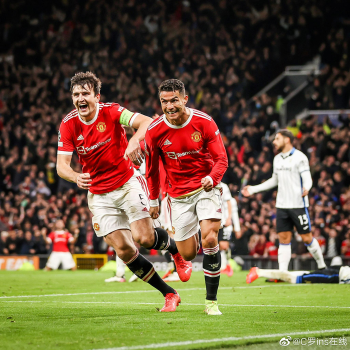 多特蒙德主场击败亚特兰大惊险晋级(多特蒙德27号球员)